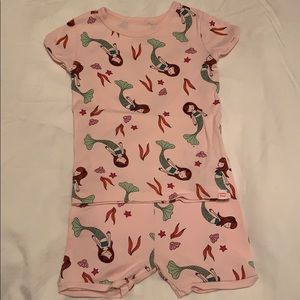 Baby Gap mermaid pajama set